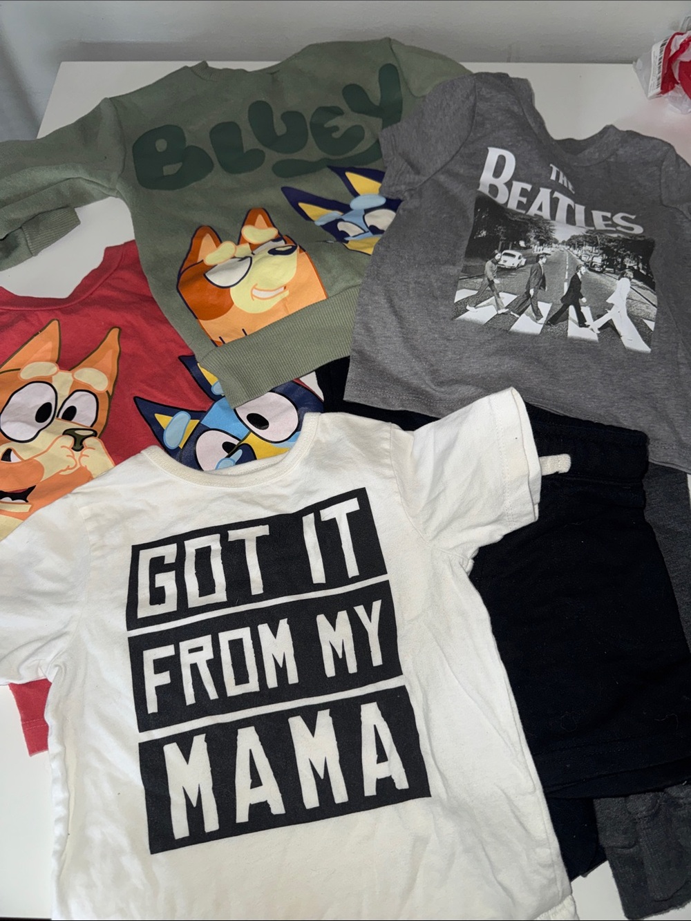 2T Outfit Bundle - Bluey, Beatles, 2 Jogger Sweatpants + 1 Black Shorts